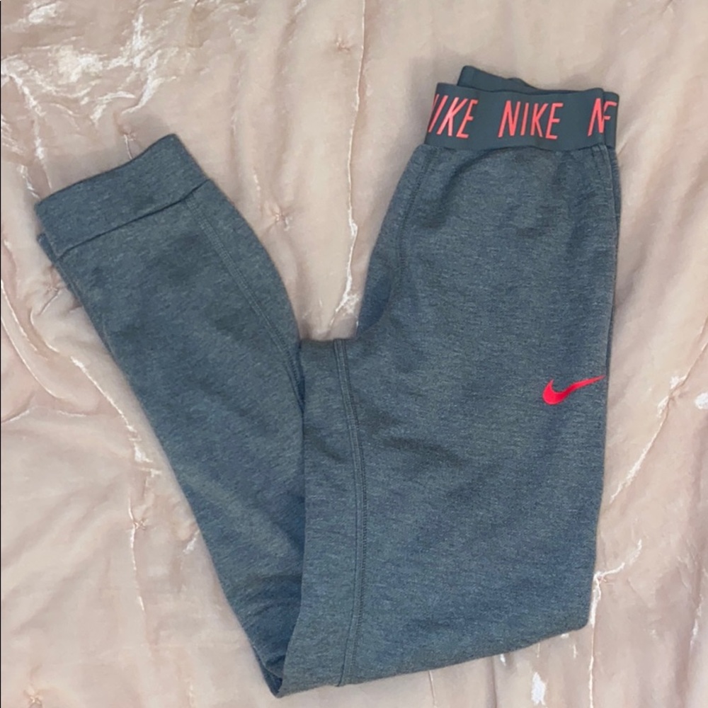 gray nike joggers